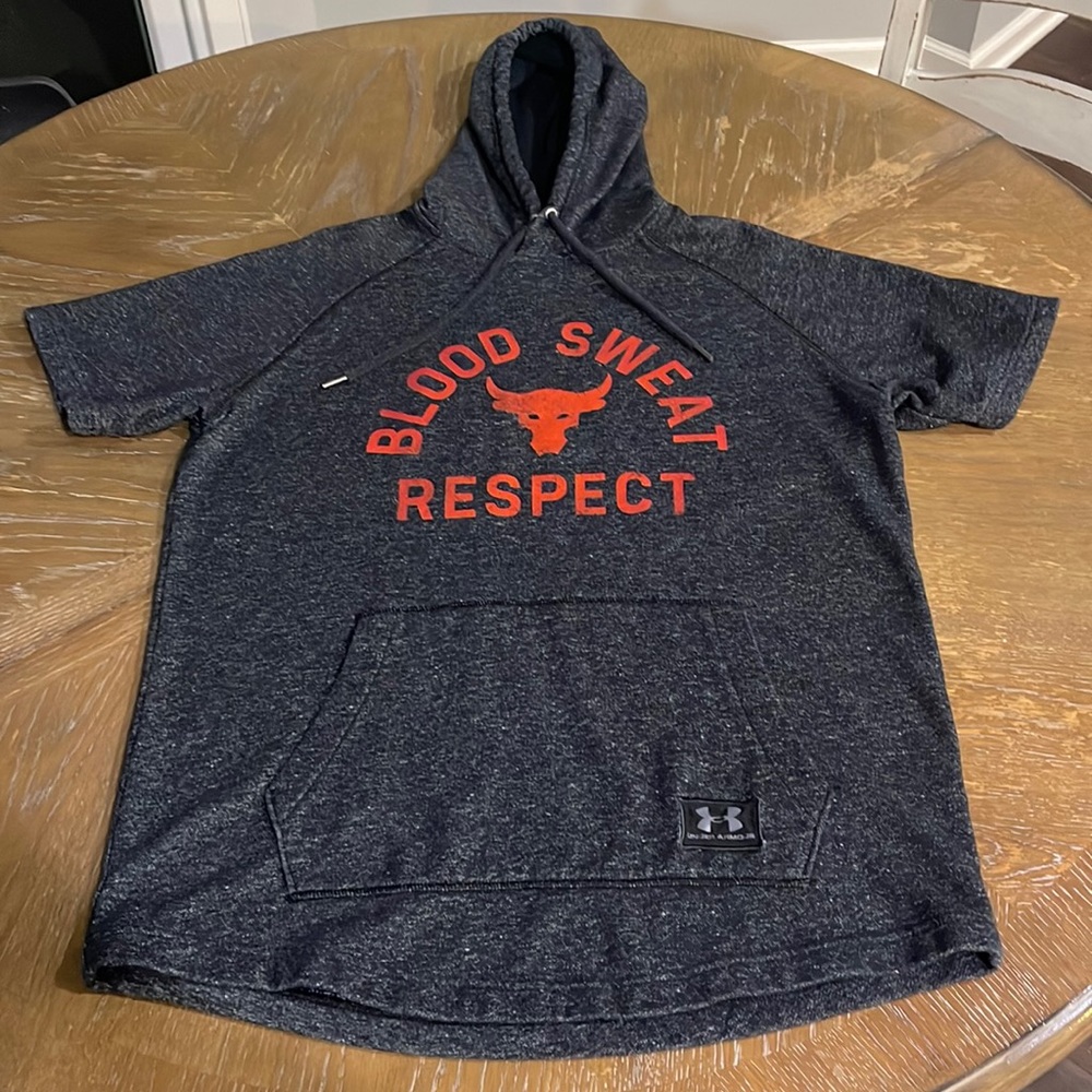 Under armour project rock short sleeve hoodie.